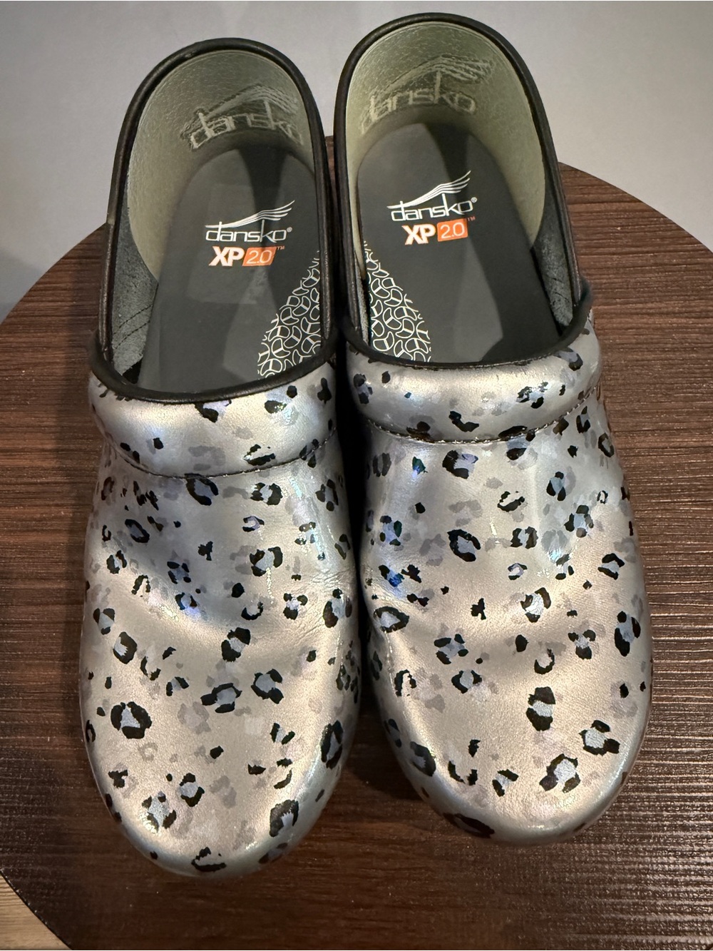 Dansko Kids Metallic Silver Leopard-Print Clogs